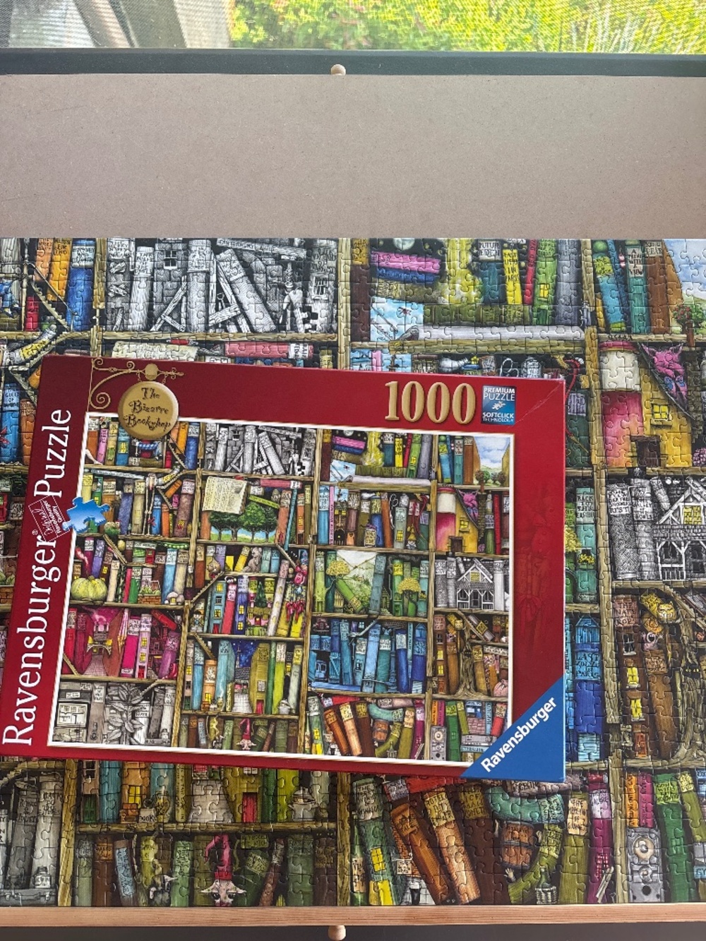 Ravensburger 1000- Bizarre Bookshop